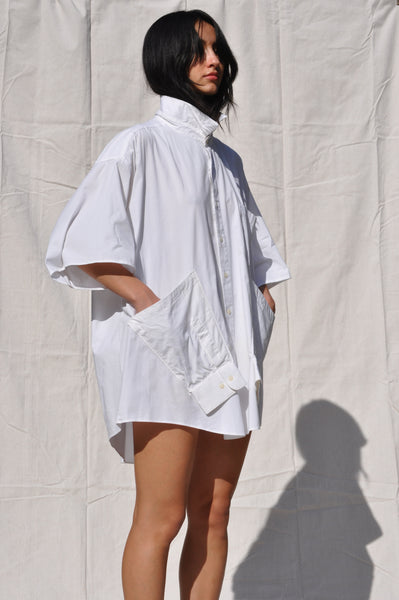 WHITE SLEEVE-POCKET BUTTON DOWN