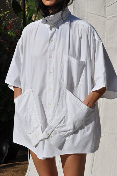 WHITE SLEEVE-POCKET BUTTON DOWN