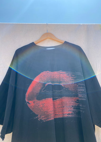 CLOSE UP VIEW OF RED LIPS PRINT FROM THE BOTTOM ANGLE.