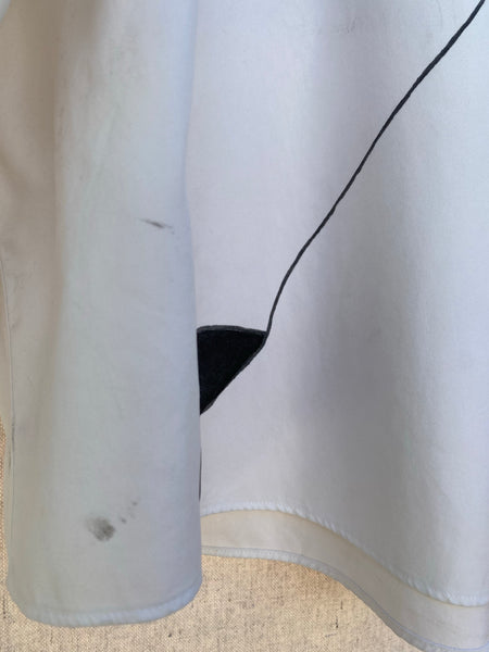 detailed image of minor paint stains.