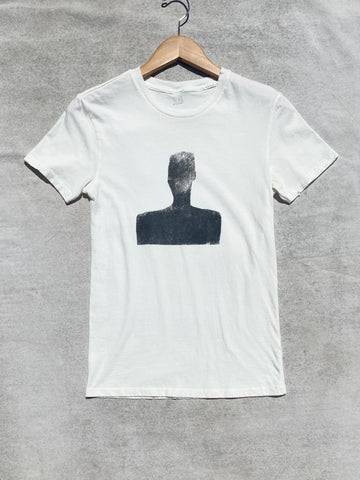 FRONT IMAGE OF VINTAGE VANILLA TEE WITH SILKSCREEN MOTIF IN BLACK.